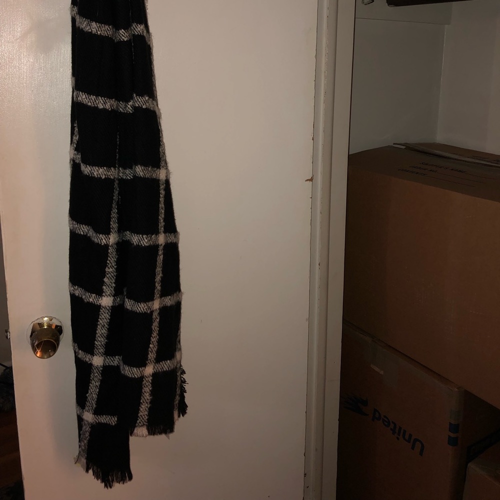 Banana republic scarf